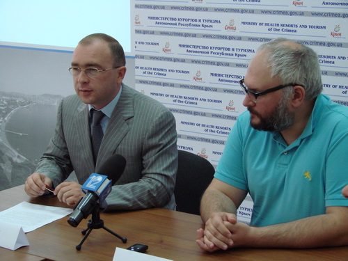 В Симферополе прошло заседание пресс-клуба, на котором обсудили проект «Событийный календарь 2012» (фото)