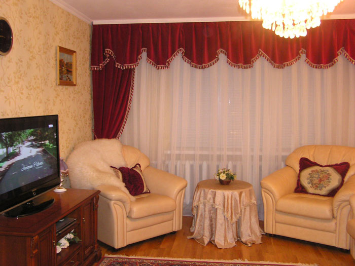 living room1.jpg