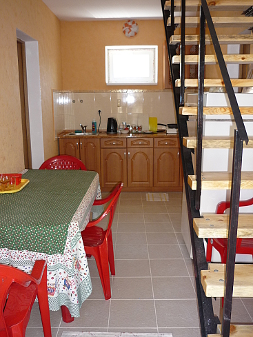 Кухня<br />Сдаются номера в 2х этажном доме-коттедже между пляжами Учкуевка и Турбаза Мокроусова