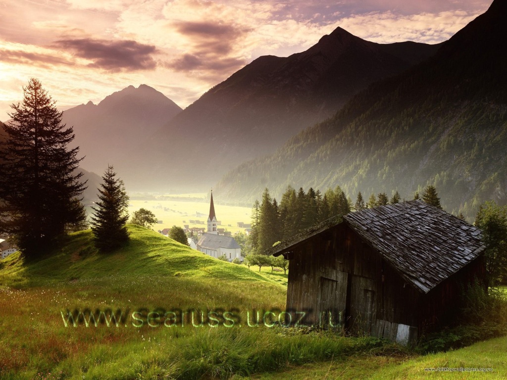 125036843_Tyrol,_Austria_-_Misty_Mountain_Village+++logo.jpg