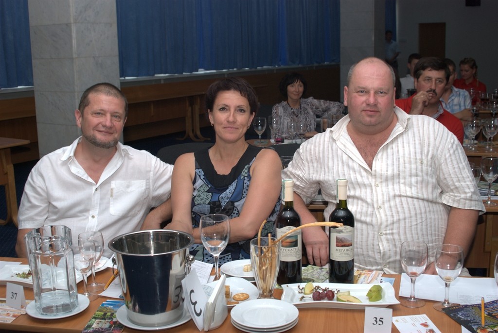 Фоторепортаж: Заседание винного клуба в Ялте