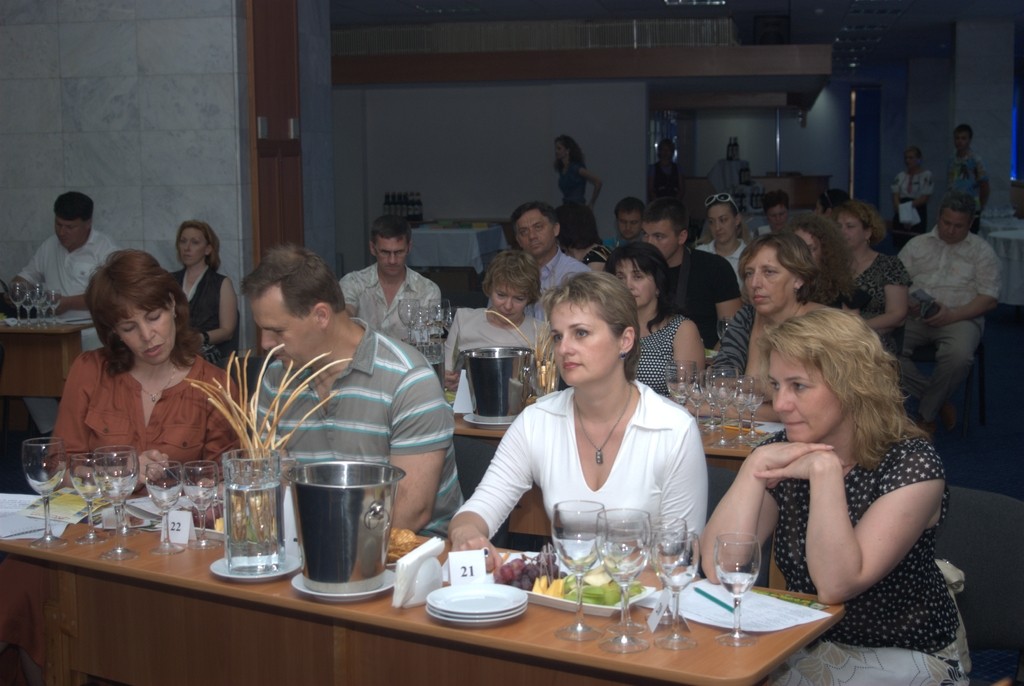 Фоторепортаж: Заседание винного клуба в Ялте