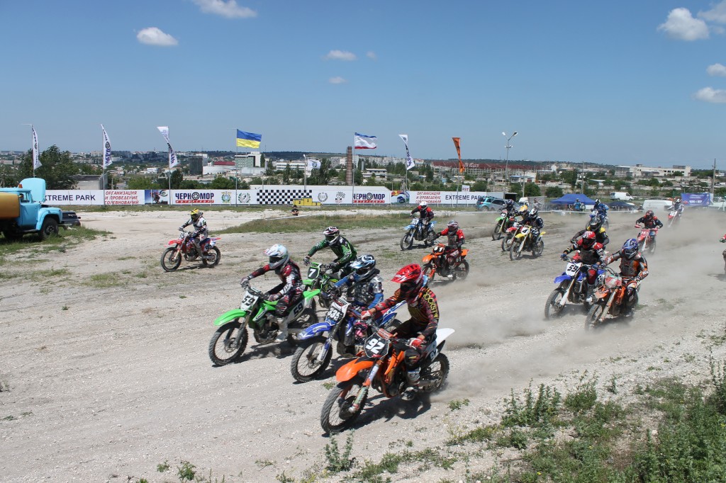 В Симферополе прошли соревнования по мотокроссу (ФОТО)