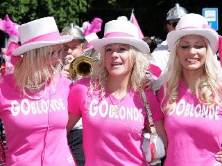 На форум в Севастополь съедутся около тысячи блондинок