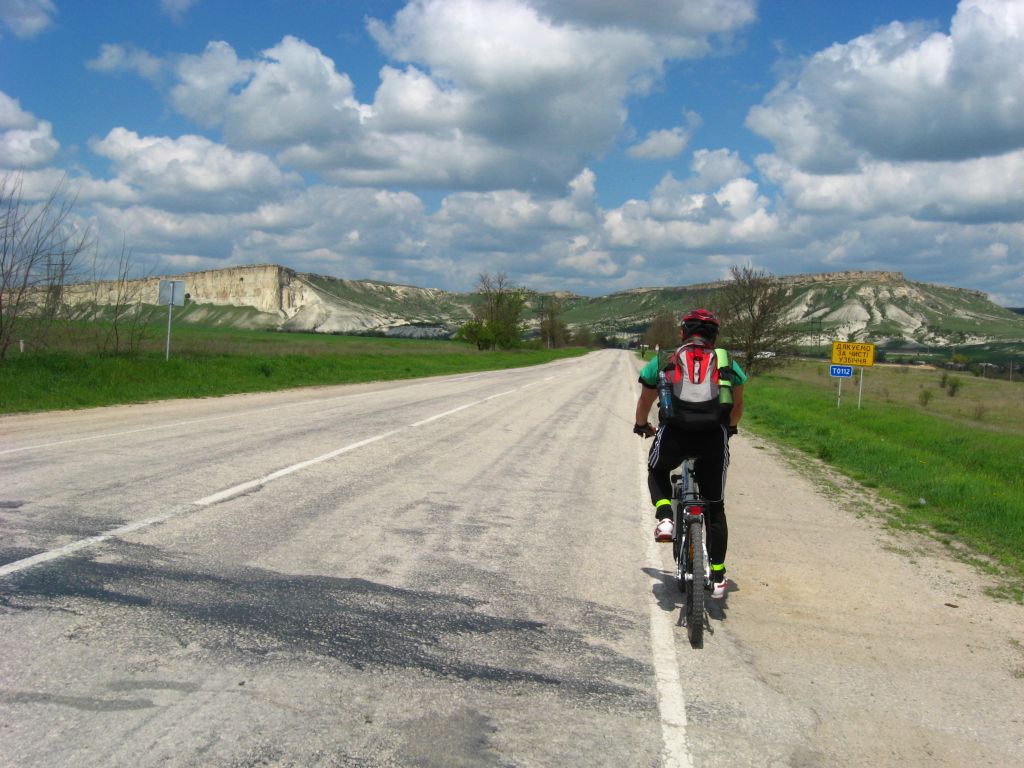 Велосипед - идеальный способ передвижения по Крыму (видео)