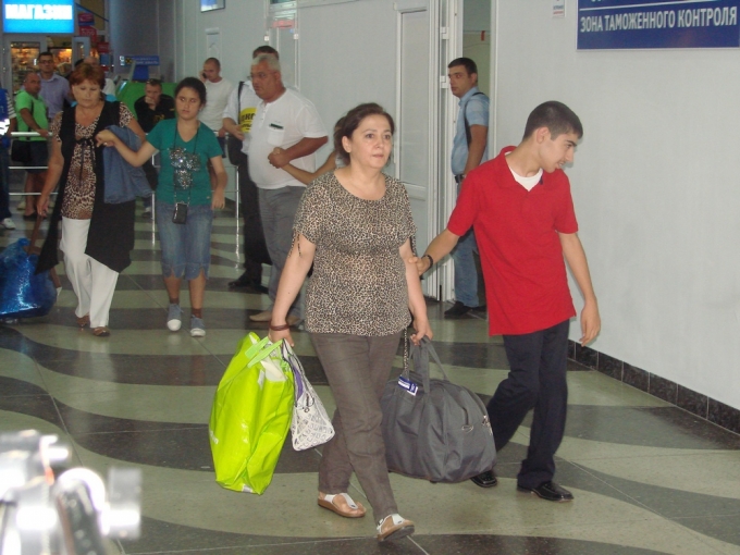 Первая группа детей-инвалидов из Азербайджана прибыла в Крым на оздоровление (видео)