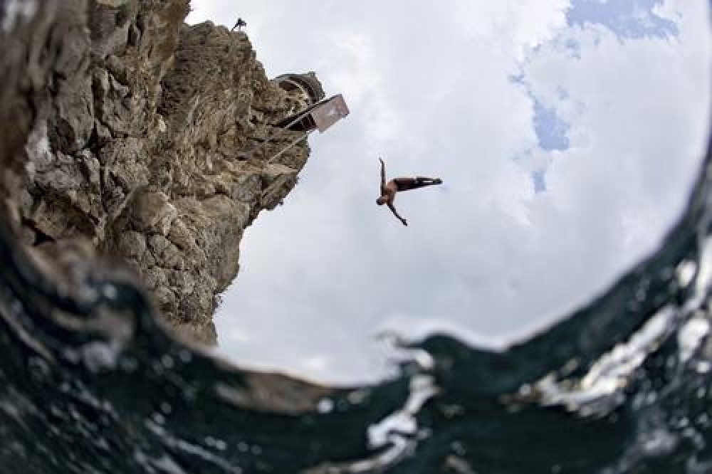 Летом в Ялте пройдет пятый этап мировой серии Red Bull Cliff Diving 2014